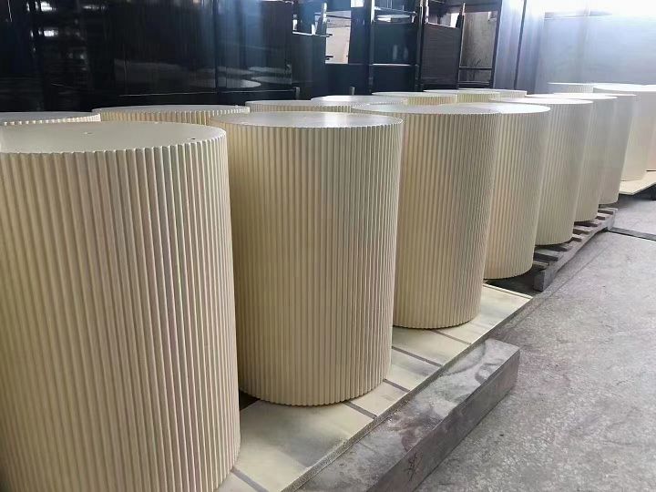 7001